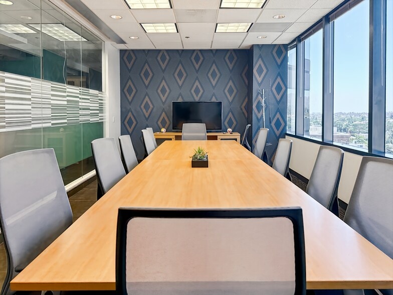 12100 wilshire Blvd, Los Angeles, CA à louer - Photo intérieure – Image 3 sur 15