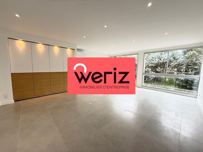 Plus de détails pour 8 Rue Achille Emperaire, Aix-en-Provence - Bureau à louer