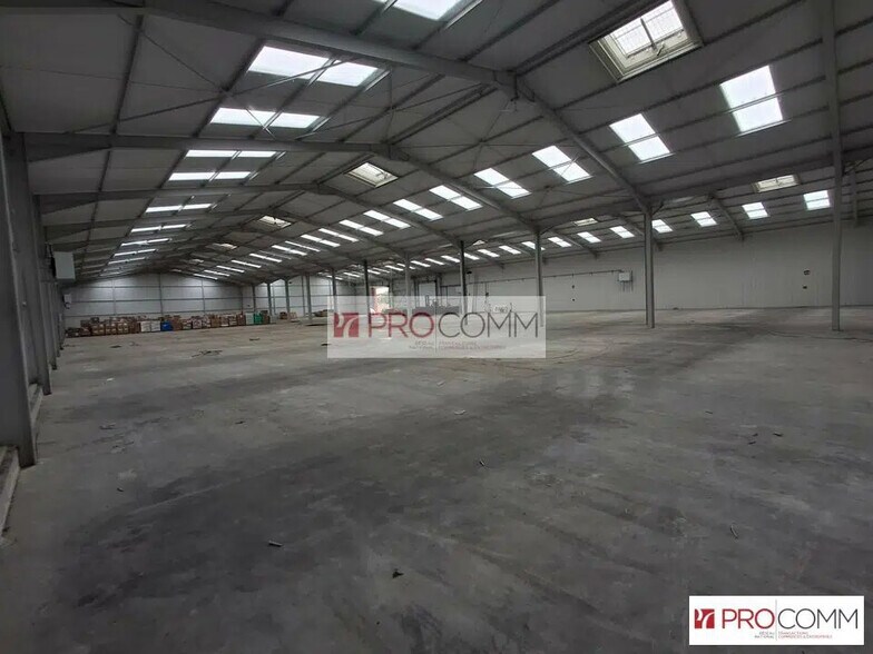 Industriel/Logistique dans Voves à louer - Photo de l’immeuble – Image 2 sur 6