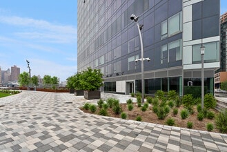 10, 20, 30 Halletts Pt, Astoria, NY à louer Photo intérieure– Image 1 sur 3