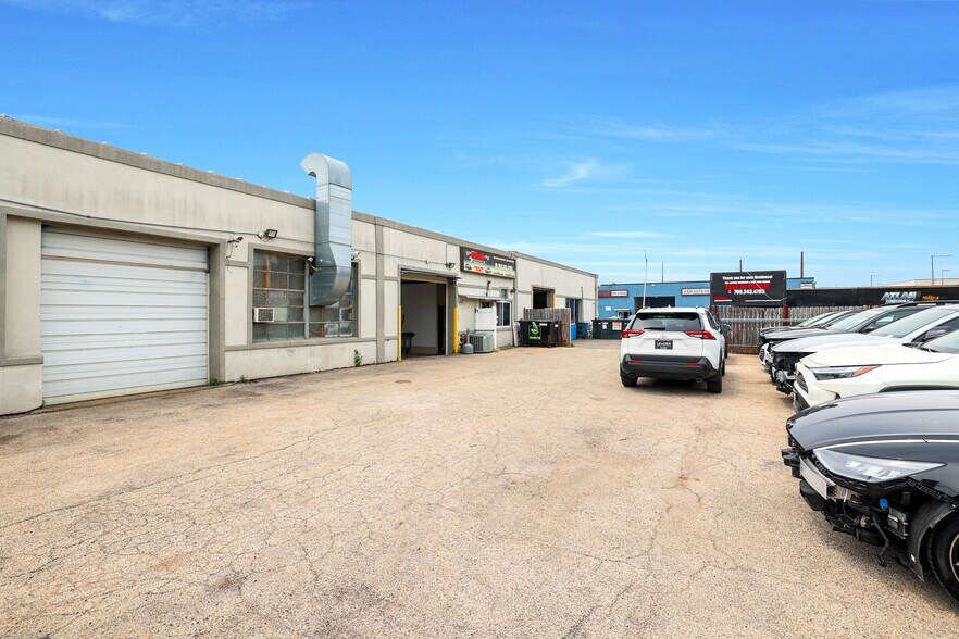 1401-1403 N 25th Ave, Melrose Park, IL à vendre - Photo de l’immeuble – Image 3 sur 9