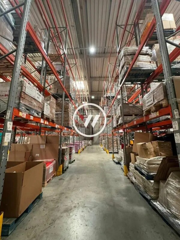 Plus de détails pour Local d'activités à louer