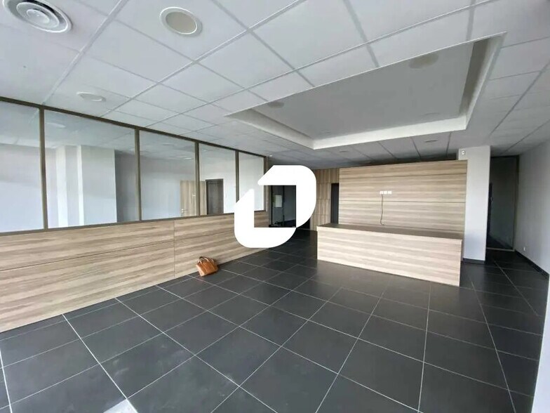 Bureau dans Mérignac à louer - Photo de l’immeuble – Image 2 sur 32