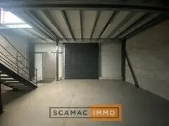 Industriel/Logistique dans Éguilles à louer - Photo de l’immeuble – Image 2 sur 5