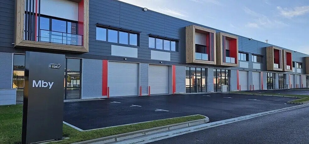 Local d’activités dans Le Havre à louer - Photo de l’immeuble – Image 1 sur 6