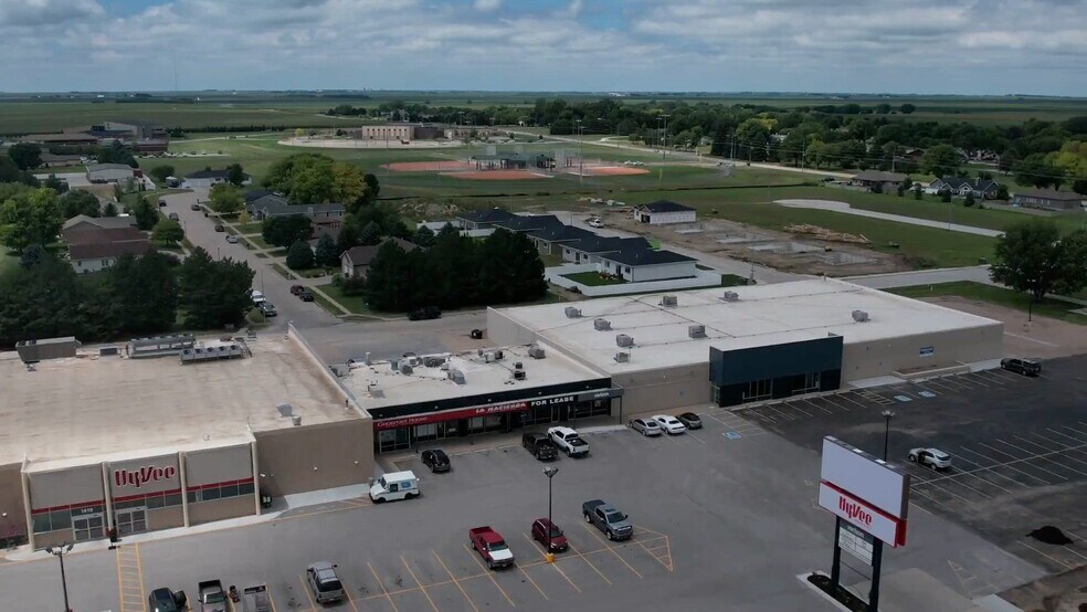 1419-1533 Burlington St, Holdrege, NE à louer - Vidéo sur l’annonce professionnelle – Image 2 sur 6