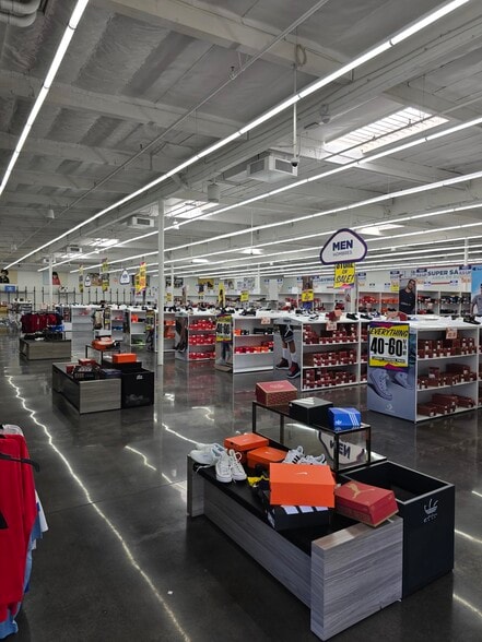 2152 Monterey Hwy, San Jose, CA à louer - Photo intérieure – Image 2 sur 8