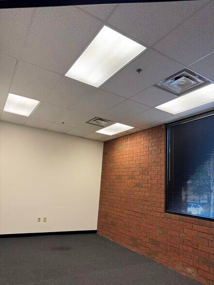 2390 Satellite Blvd, Buford, GA à louer - Photo de l’immeuble – Image 2 sur 13