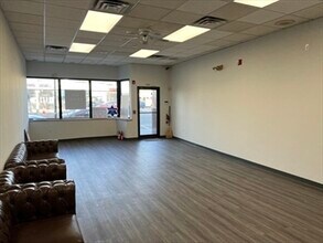 430-432 Massachusetts Ave, Arlington, MA à louer Photo intérieure– Image 2 sur 6