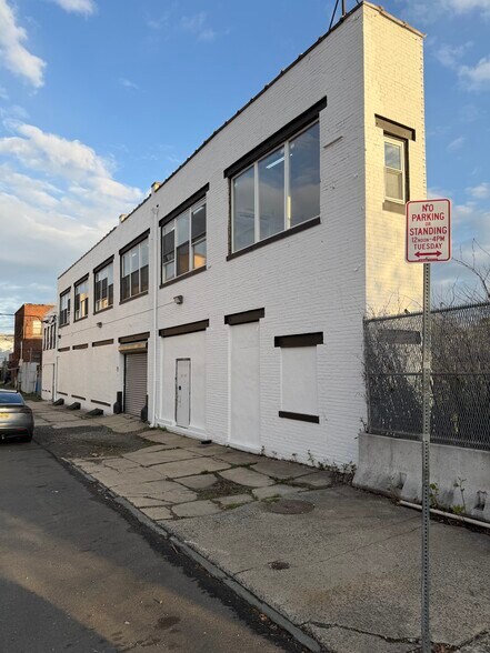60 Dickerson St, Newark, NJ à louer - Photo de l’immeuble – Image 3 sur 76