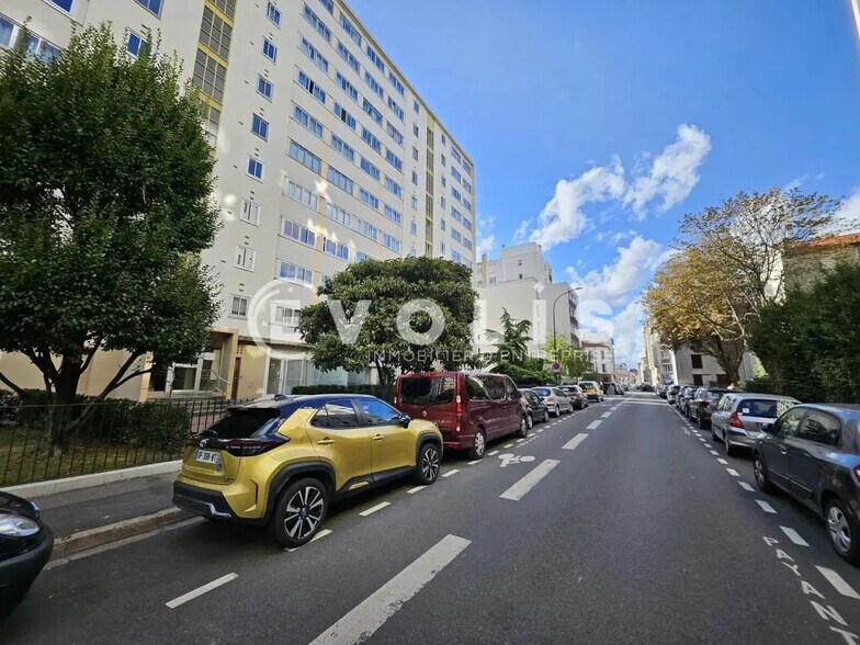 Bureau dans Vanves à louer - Photo de l’immeuble – Image 1 sur 6