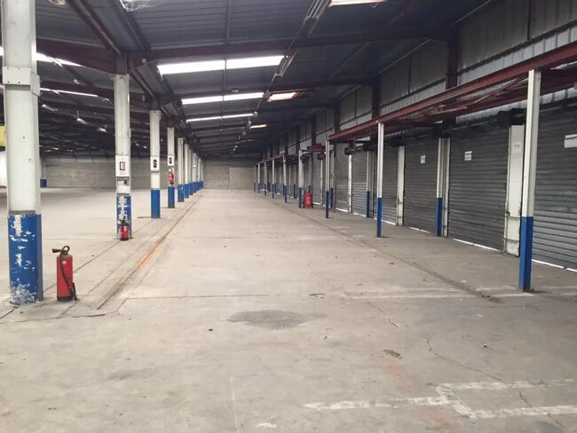 Plus de détails pour Industriel/Logistique à louer