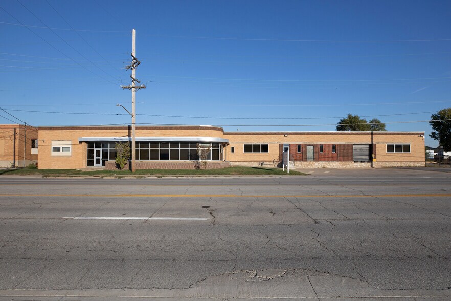 3241 N 7th Street Trfy, Kansas City, KS à louer - Photo de l’immeuble – Image 2 sur 3