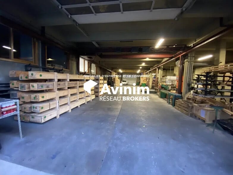 Local d'activités dans Grenoble à vendre - Photo de l’immeuble – Image 2 sur 24