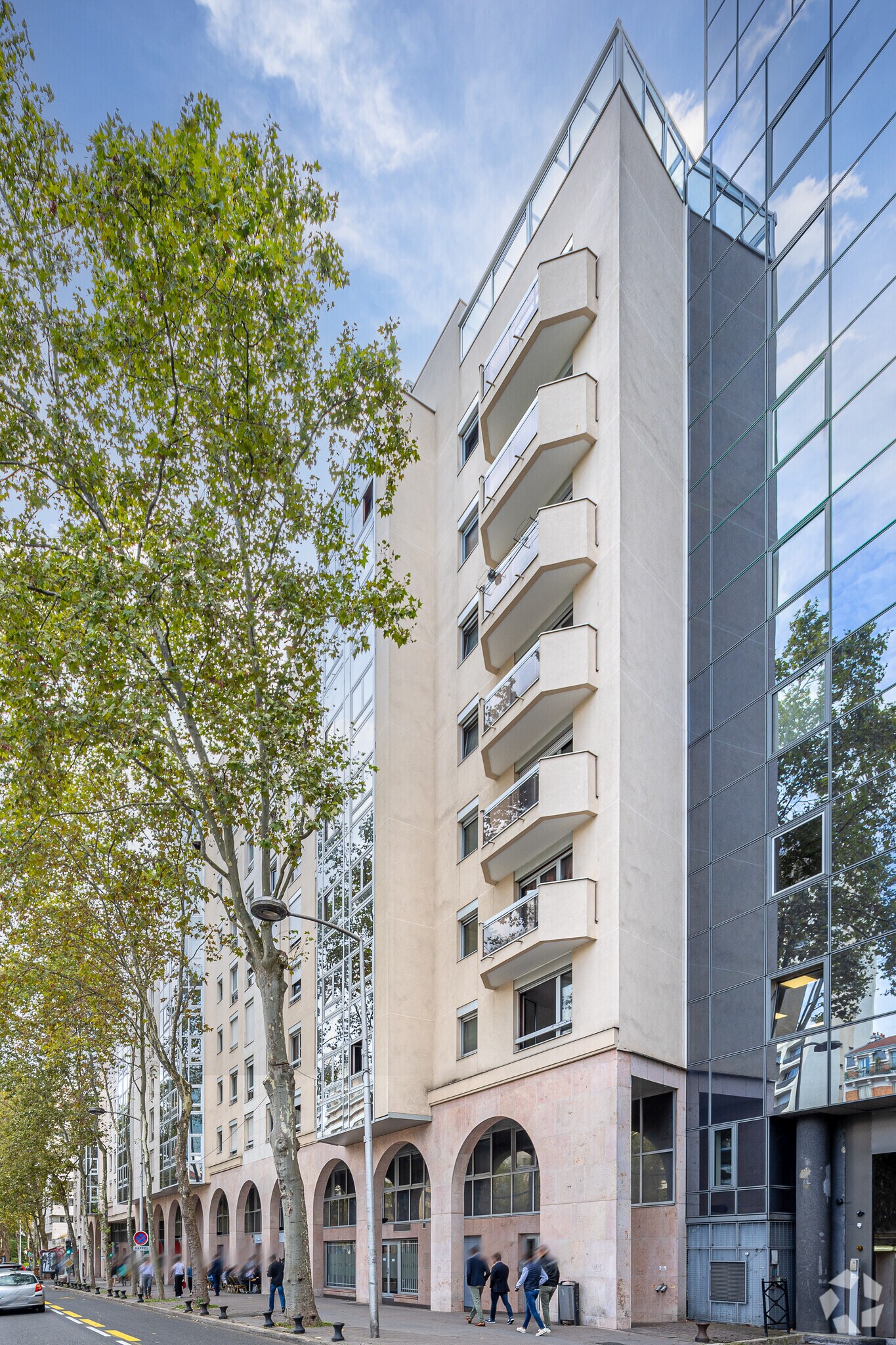 Avenue Gambetta, Courbevoie à louer Photo principale– Image 1 sur 2