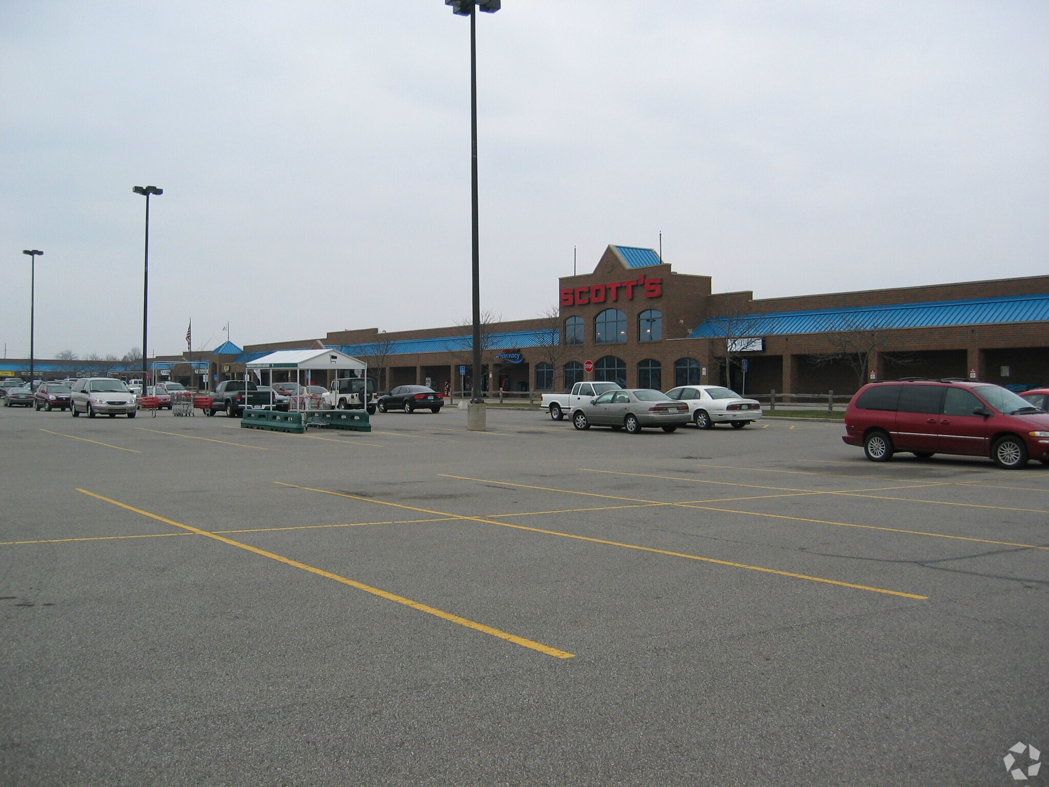 346-570 N Grandstaff Dr, Auburn, IN à louer Photo principale– Image 1 sur 10