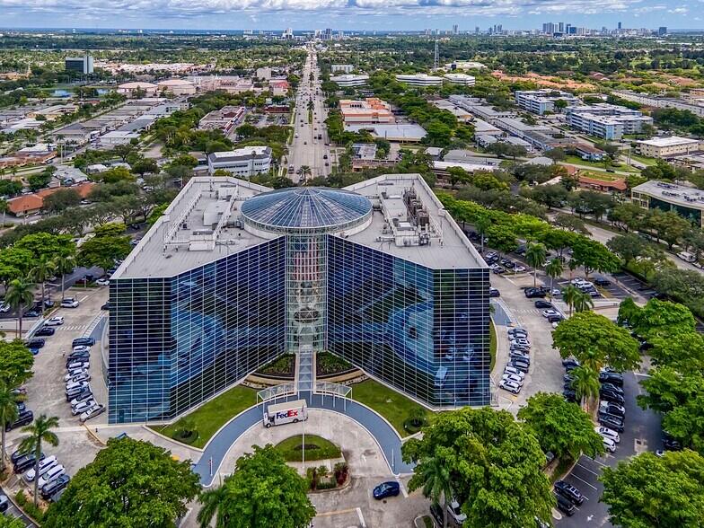 4000 hollywood Blvd, Hollywood, FL à louer - Photo de l’immeuble – Image 1 sur 19