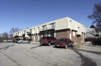Plus de détails pour 7810 Blondo St, Omaha, NE - Logement à vendre