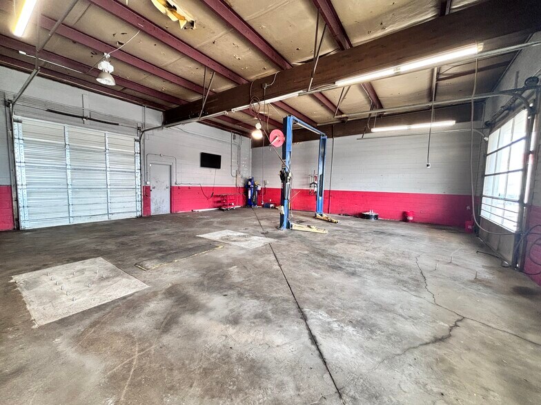 2409 W 10th St, Greeley, CO à louer - Photo de l’immeuble – Image 3 sur 7