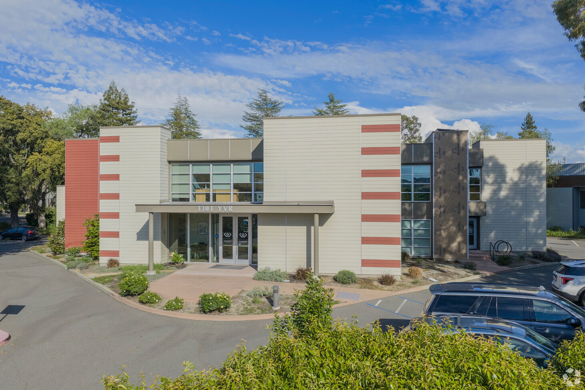 1301 Ygnacio Valley Rd, Walnut Creek, CA à louer Photo principale– Image 1 sur 7