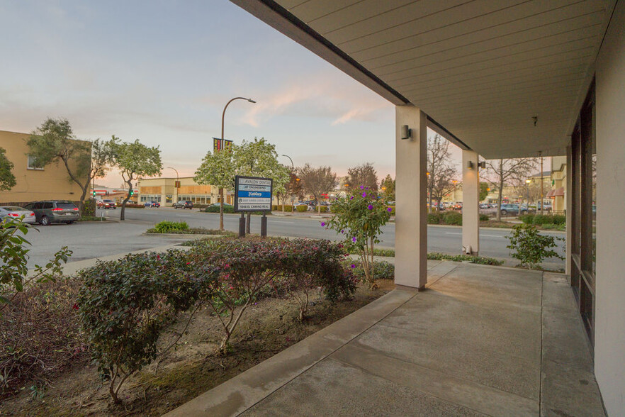 1048 El Camino Real, Redwood City, CA à louer - Photo de l’immeuble – Image 3 sur 3