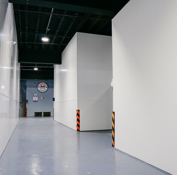 9213 183rd St, Hollis, NY à vendre - Photo de l’immeuble – Image 3 sur 16