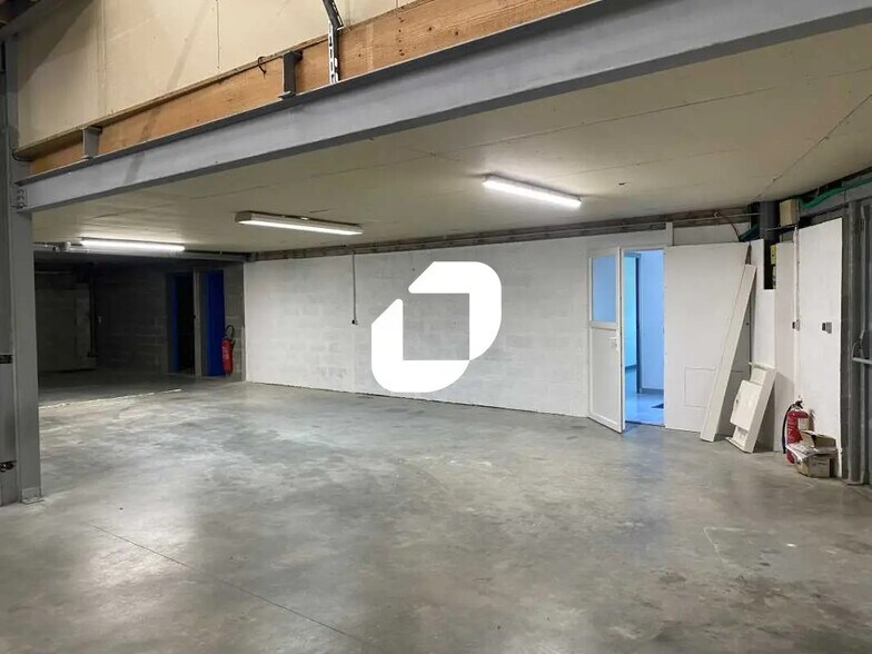 Bureau dans Mérignac à louer - Photo de l’immeuble – Image 2 sur 7