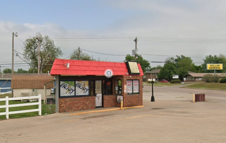 601 Fir St, Perry, OK à vendre - Photo de l’immeuble – Image 2 sur 7