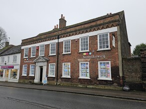 7 High St, Wendover à louer Photo de l’immeuble– Image 1 sur 9
