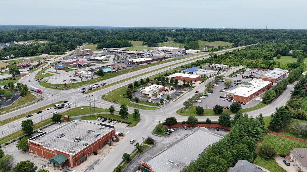 4678 Duffy Rd, Floyds Knobs, IN à vendre - Photo de l’immeuble – Image 3 sur 7