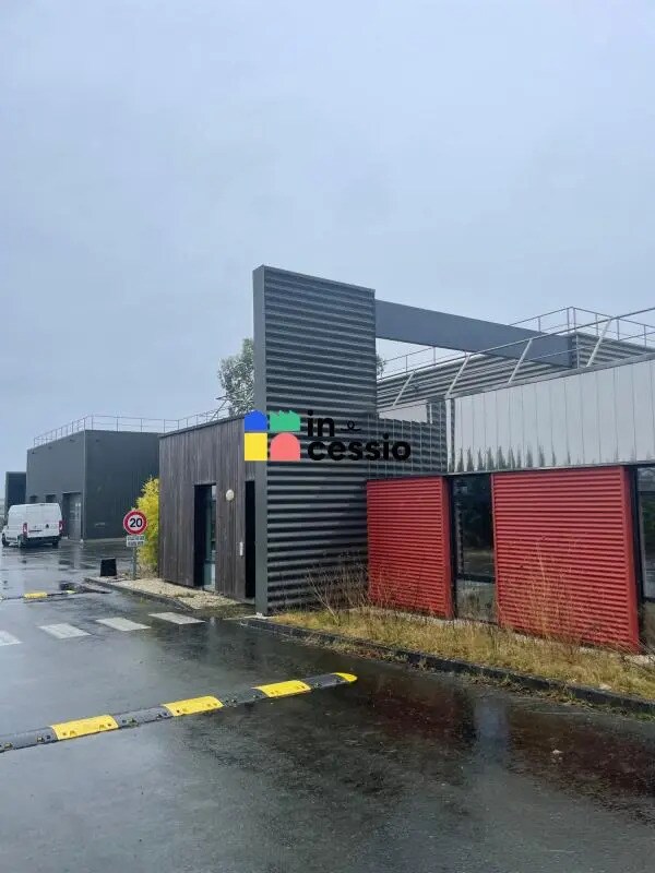 Plus de détails pour Local d’activités à vendre