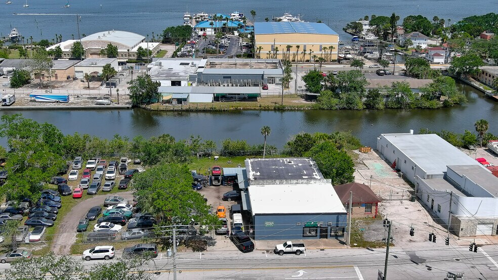 705 N Beach St, Daytona Beach, FL à vendre - Photo de l’immeuble – Image 1 sur 16