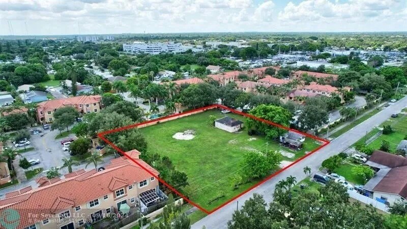5830 Liberty St, Hollywood, FL à louer - Photo principale – Image 1 sur 11