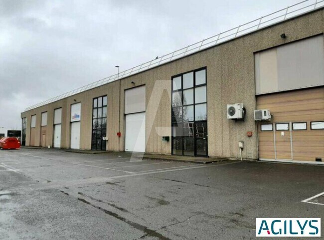 Plus de détails pour 6-8 Rue Marie Curie, Coignières - Local d'activités à louer