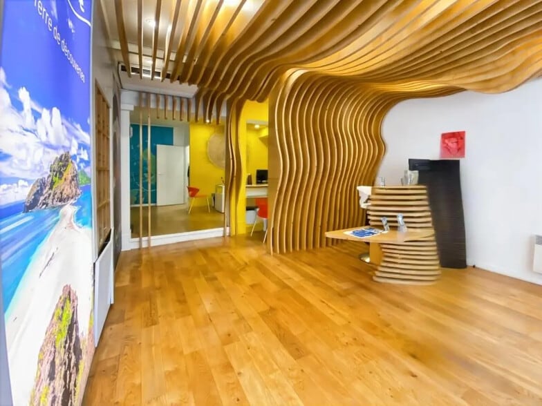 Bureau dans Paris à louer - Photo de l’immeuble – Image 2 sur 8