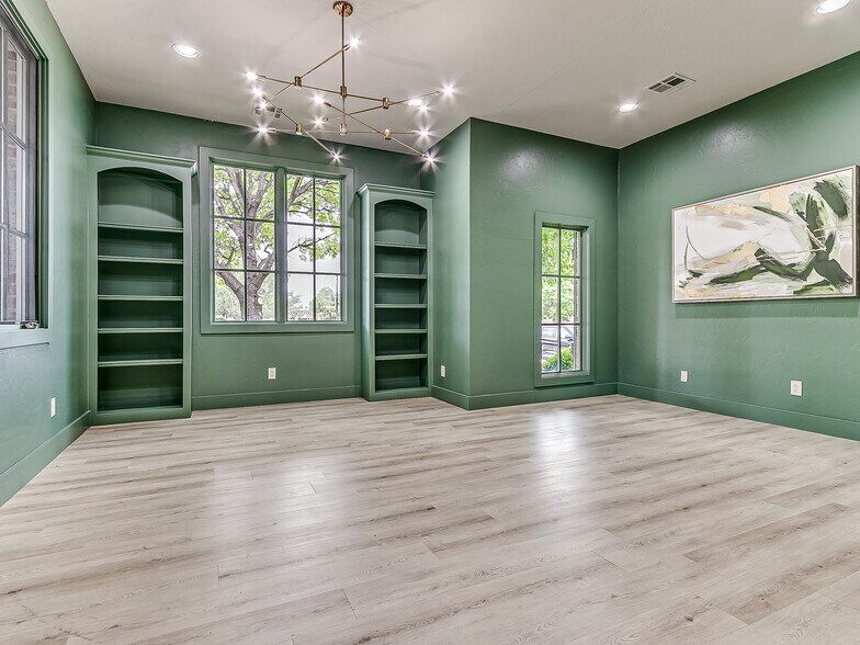 1725 W 33rd St, Edmond, OK à vendre - Photo intérieure – Image 3 sur 18