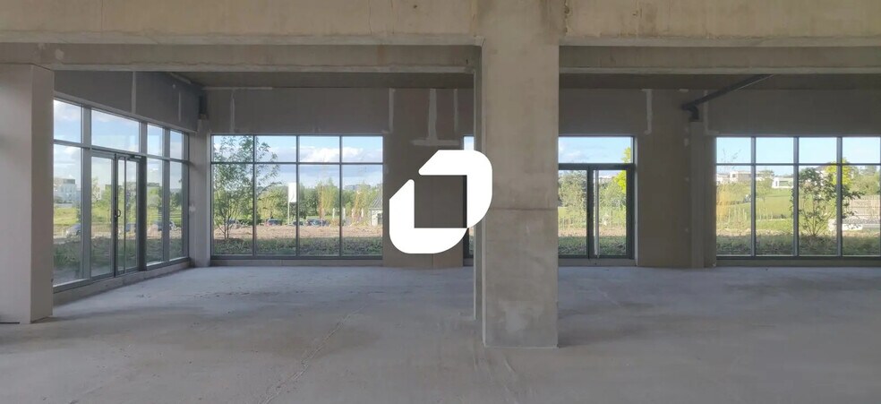 Local commercial dans Bezannes à louer - Photo de l’immeuble – Image 1 sur 3