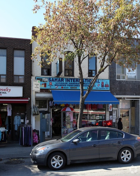 388 Spadina Ave, Toronto, ON à vendre - Photo principale – Image 1 sur 7
