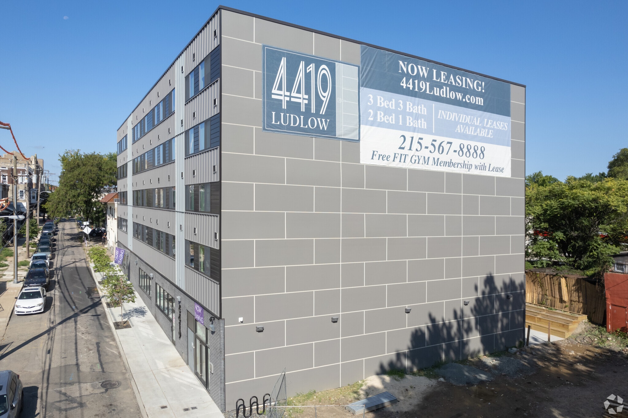 4419 Ludlow St, Philadelphia, PA à louer Photo principale– Image 1 sur 32