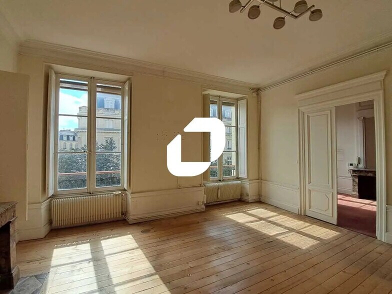 Bureau dans Bordeaux à louer - Photo de l’immeuble – Image 2 sur 6