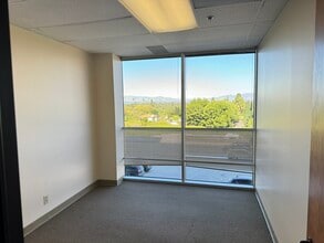 16133 Ventura Blvd, Encino, CA à louer Photo intérieure– Image 2 sur 5