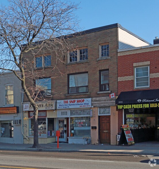 10117-10119 Yonge St, Richmond Hill, ON à vendre - Photo principale – Image 1 sur 4