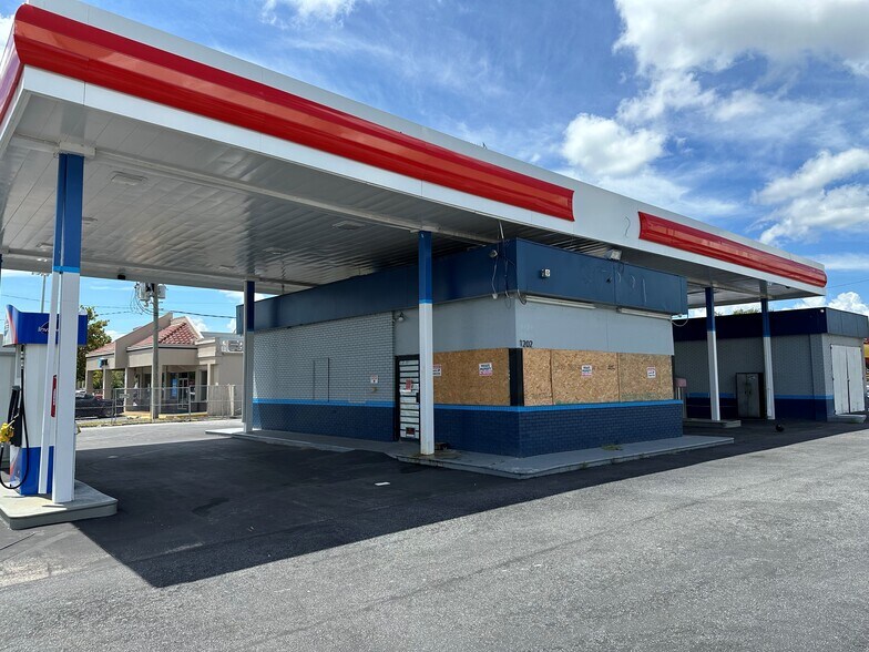 1202 W Vine St, Kissimmee, FL à louer - Photo de l’immeuble – Image 3 sur 4