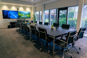 30 Executive Park, Irvine, CA à louer Photo intérieure– Image 1 sur 6
