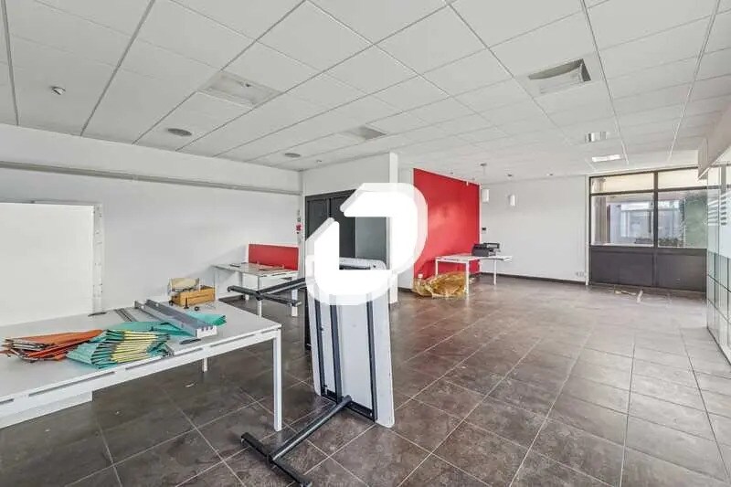 Bureau dans SAINT-OUEN-L'AUMONE à vendre - Photo de l’immeuble – Image 2 sur 18