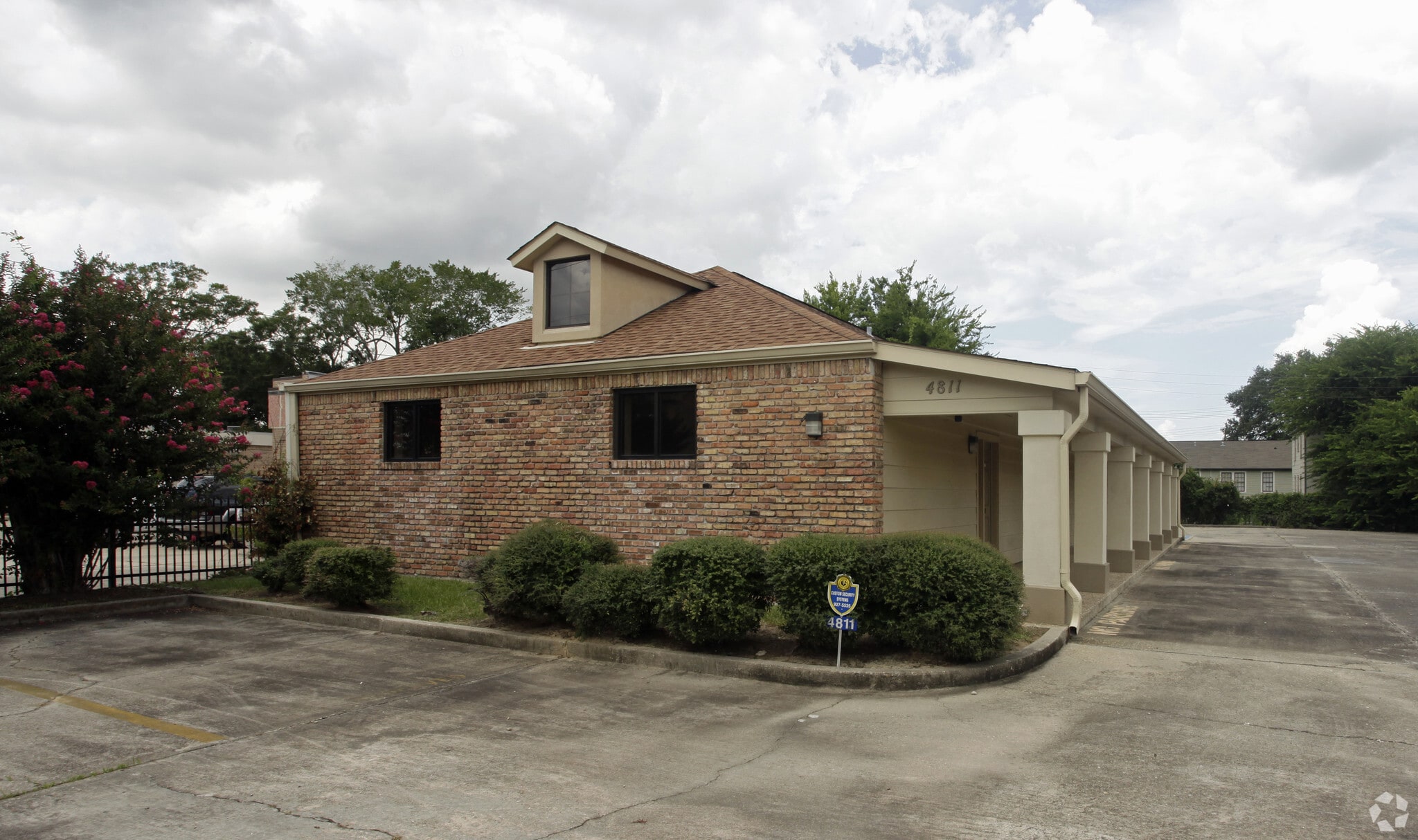 4811 North Blvd, Baton Rouge, LA à vendre Photo principale– Image 1 sur 3