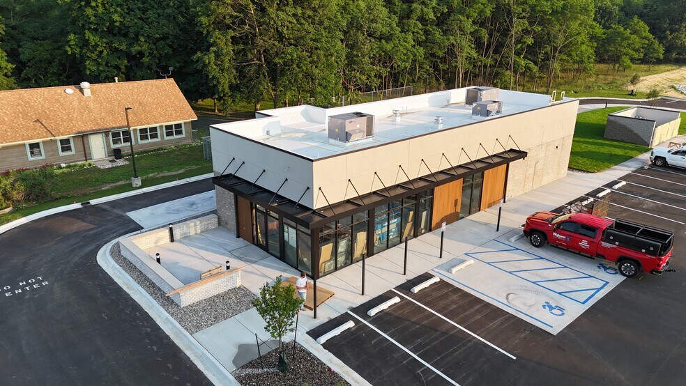 200 Parkdale Ave, Manistee, MI à vendre - Photo de l’immeuble – Image 3 sur 6