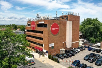 163-03 Horace Harding Expy, Fresh Mdws, Fresh Meadows, NY à louer Photo intérieure– Image 1 sur 7