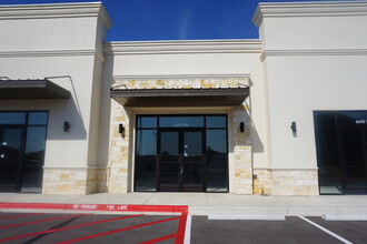 7616 Rocio Dr, Laredo, TX à louer Photo de l’immeuble– Image 1 sur 2