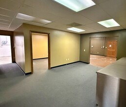 9934 N Alpine Rd, Machesney Park, IL à louer Photo intérieure– Image 2 sur 14